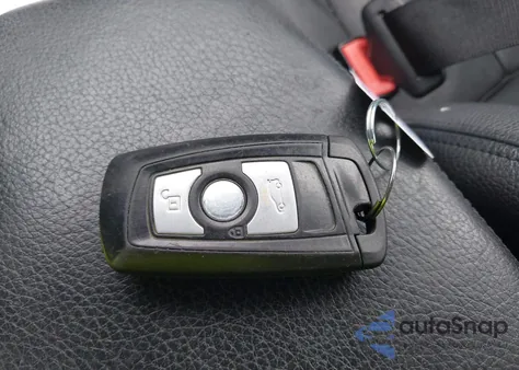 2013 BMW 320I из США, поврежденный, VIN WBA3B1C5XDK129844